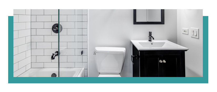 Donnez un style moderne à votre petite salle de bain grâce à nos 10 astuces pratiques.