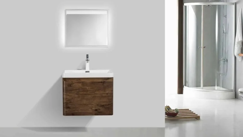 Salle d'eau contemporaine avec vanité suspendue Happy Rosewood brune 23 po, robinet monotrou et miroir DEL, sur fond blanc.