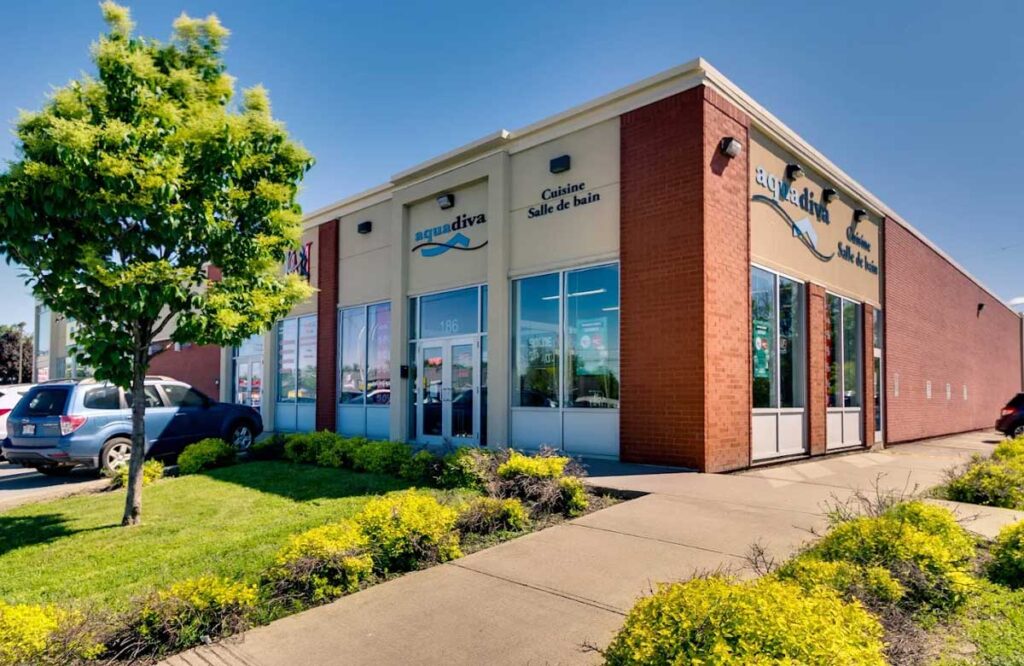 Extérieur de la boutique Plomberie Aquadiva à Laval